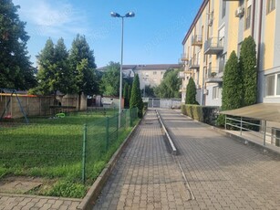 Inchiriez in calea Lipovei 2 camere bloc nou cu loc de parcsre