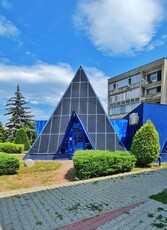 Inchiriez spatiu comercial in Onesti, Piramida, sensul giratoriu Moldova, langa Flanco