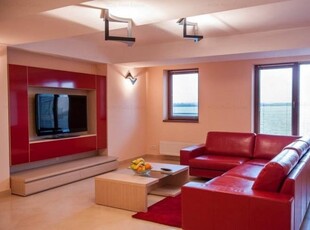 Mamaia - REX - penthouse deosebit cu garaj pentru 4 masini