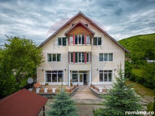 Pensiune/Casa multifunctionala-15 camere, langa Brasov