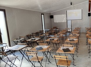 Sala pentru cursuri, prezentari si alte activitati (se inchiriaza pe zi intre 150 si 200E)