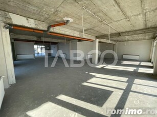 Spatiu comercial 174mp utili tip open space cu vitrina 18m in Sibiu