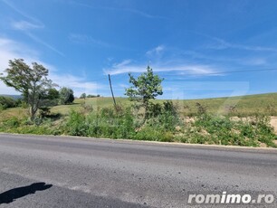 Teren in Vulcan pentru case de vacanta - panorama catre Muntii Bucegi