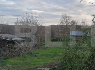 Teren intravilan 700mp situat la strada principala Oarda de Jos