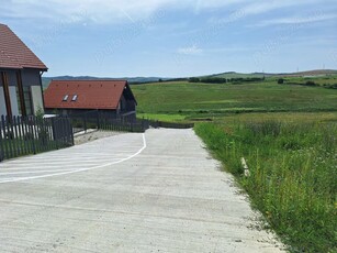 Teren Jucu cu autorizatie de construire si utilitati