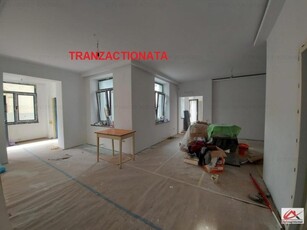 Ultracentral - vila interbelica renovata integral