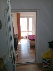 Vând apartament spațiu comercial