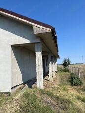 vând casă construcție noua