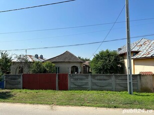 Vand casa bătrânească cu teren 2068mp in comuna Marsani