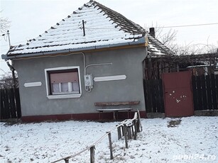 Vand casa strada principala locuibila