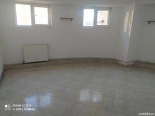 vand spatiu comercial, birouri 83 mp