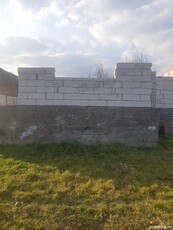 Vand teren intravilan suprafata 1957 m2 cu constructie,front stradal,plan de executie a imobilului