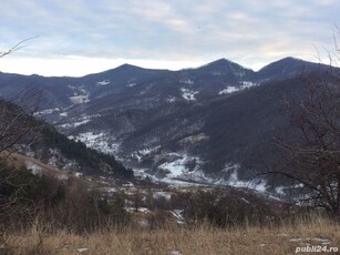 Vând teren pentru casa de vacanța