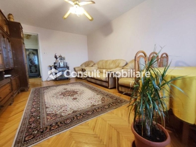 Apartament 3 camere | Cartierul Zorilor | Strada Gh. Dima