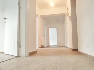 Apartament 3 camere decomandat + 55 mp spatiu depozitare pod adiacent Brancoveanu