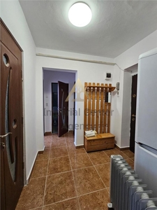 Apartament cu 2 camere de vanzare in Onesti