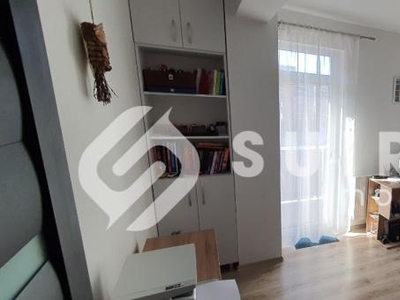 Apartament semidecomandat de vanzare, cu 3 camere, in zona Goldon Tulip, Cluj Napoca S16231
