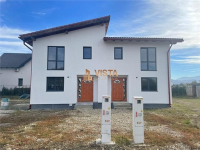 Vila tip duplex, toate utilitatile, 110mp utili, 250mp teren, Stupini, Brasov