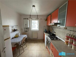 Apart. 3cam. D, 72mp,renovat, mobutilat, Alexandru cel Bun, 105.000 EURO de vanzare