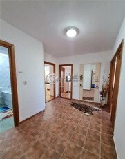 Apartament 3 camere , decomandat, 86mp, Bucium