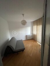 Apartament 3 camere, Nicolina, 70mp