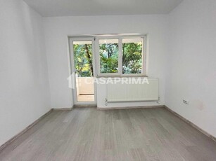 Apartament 3 camere Podu Ros! Etaj 1 ! RENOVAT !