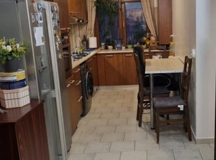 Apartament, 3 camere semidecomandat, 65 mp, Podu Ros, de vanzare, sens giratoriu, Cod 151761