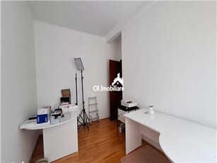 Apartament 4 camere, Primaverii