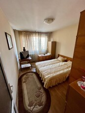 Apartament cu 2 camere decomandat, etaj 3/8, zona Tatarasi