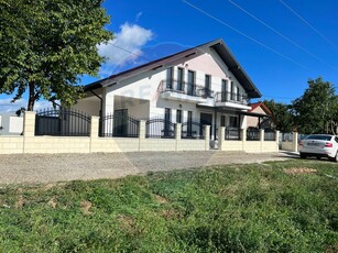 Casavila 4 camere inchiriere in Bacau, Magura