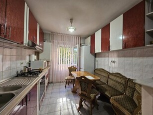 De vanzare apartament 3 camere etaj 1 in Mircea cel Batran