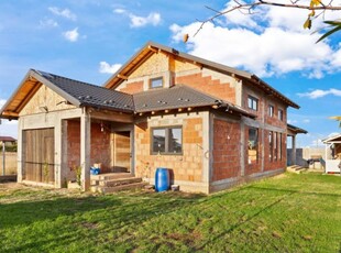 SNAGOV GHERMANESTI - VILA LA ROSU 5 CAMERE 243 MP CONSTRUITI GARAJ