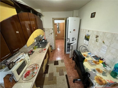 Apartament 4 camere, etaj 2, zona Scoala 10 Lidl