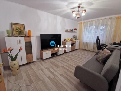 Apartament cu 2 camere, decomandat, etajul 2, Galata