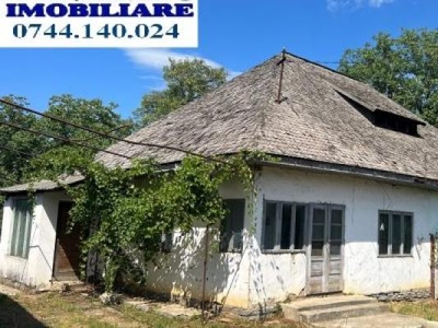 Casa + Hala cu 620 mp teren, Str. Izvoare. Pret 65000 eur/ pachet