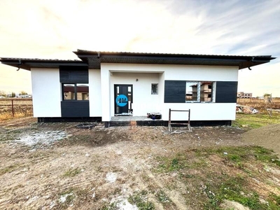 Casa individuala 4 cam, 520 teren, in zona Vorovesti, Miroslava