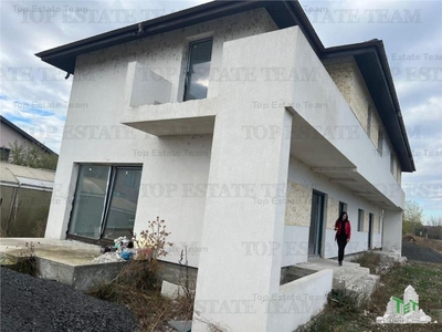 De vanzare Duplex 135 mp- curte libera 250 mp- Domnesti - Pod Prelungirea Ghencea