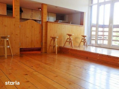 Apartament 2 camere, decomandat. Dezrobirii