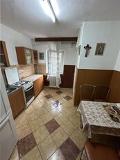 2 camere bloc izolat langa Piata Verde Aradului