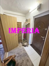 Apartament cu 3 camere T. Vladimirescu - Scoala 8,etaj 3