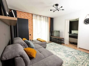 Apartament de 2 camere, decomandat, modern, zona Horea