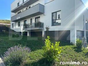 Apartament de 3 camere, finisat, parcare, boxa, zona Vivo