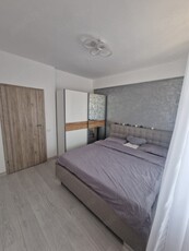 Apartament de vânzare cu 3 camere!