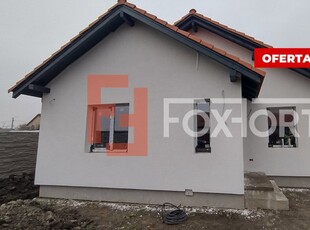 Casa individuala 3 camere, Sanmihaiu Roman - Dormitor cu baie proprie