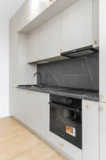 Apartament finisat lux, cu gradina gata de mutat! Parcare cadou