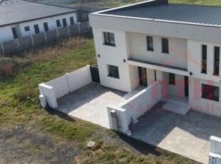 Oferim spre vanzare Duplex cu 5 camere situata in Ghiroda 0% Comision