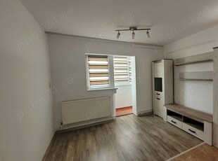 Vand apartament 3 camere