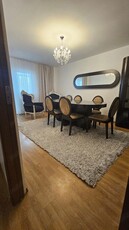 vând apartament 4 camere Burdujeni