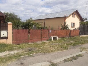 Vând teren de casa cu utilitati in Zamfira