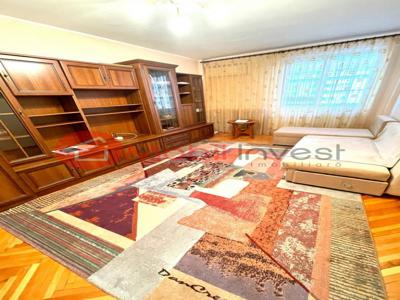 Apartament 2 camere, decomandat, etaj 3, zona Centru